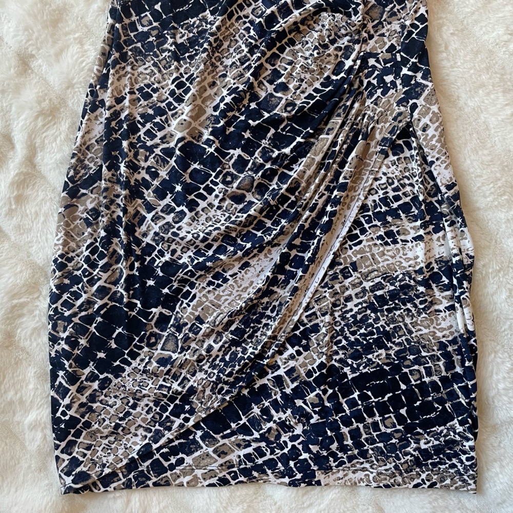 Cache Dress. - Picture 4 of 4